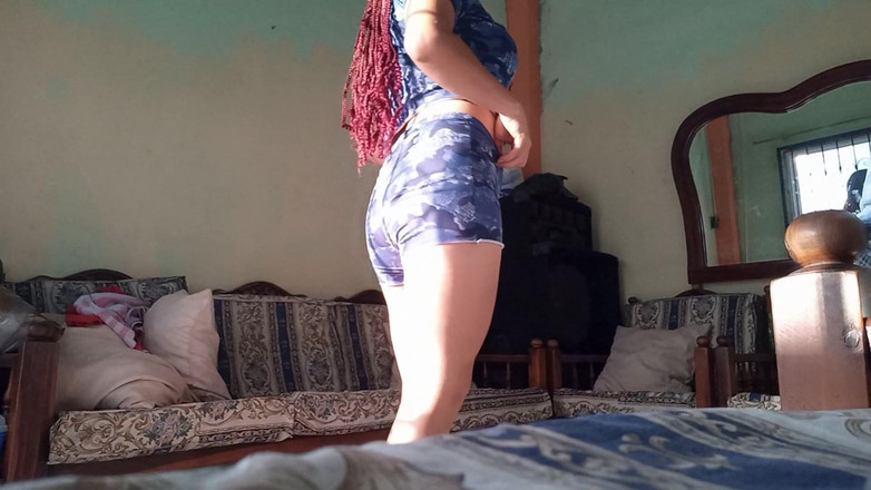 Martin13: Ich fand sie in sexy kleidern, Reparieren in ihrer wohnung...