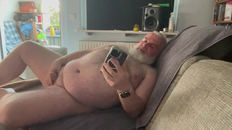 cuddlebearbln: Vrăjitoare pe canapea 8