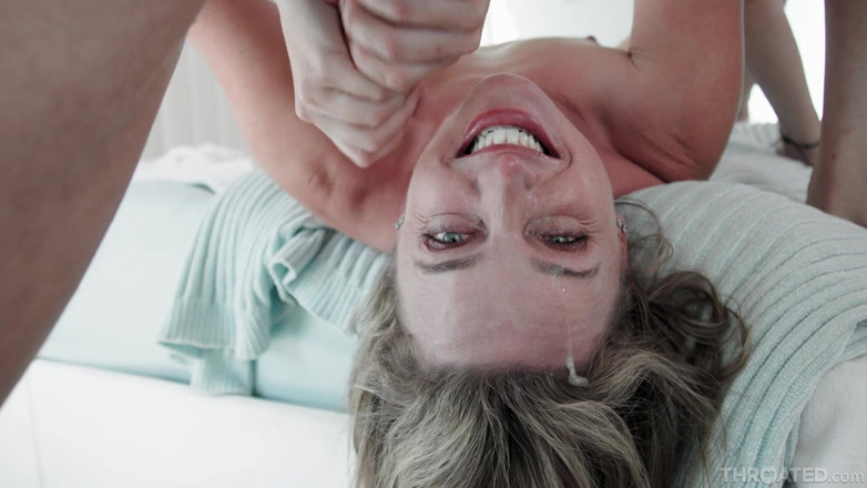 Throated official: Throated - Charlie Forde, MILF baveuse