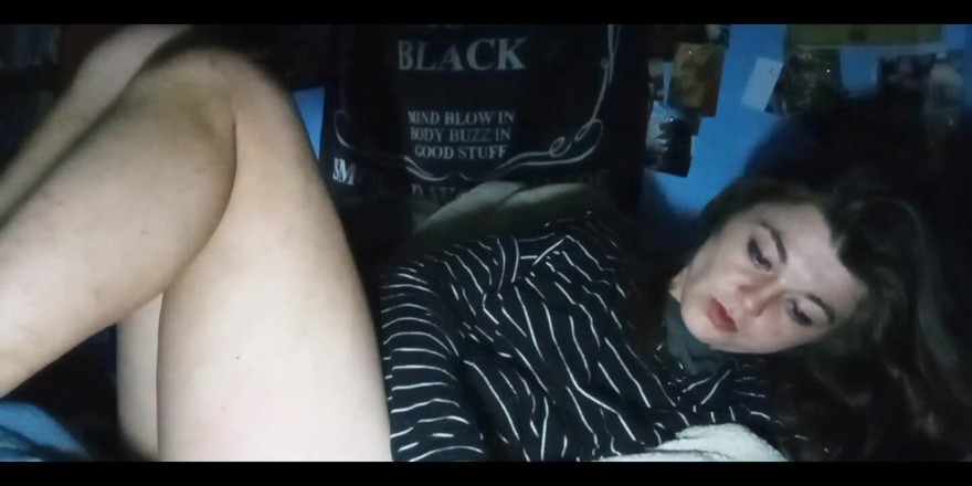 Freakshowsuckerr: Little Nympho Loves Touching Her Pussy to Porn