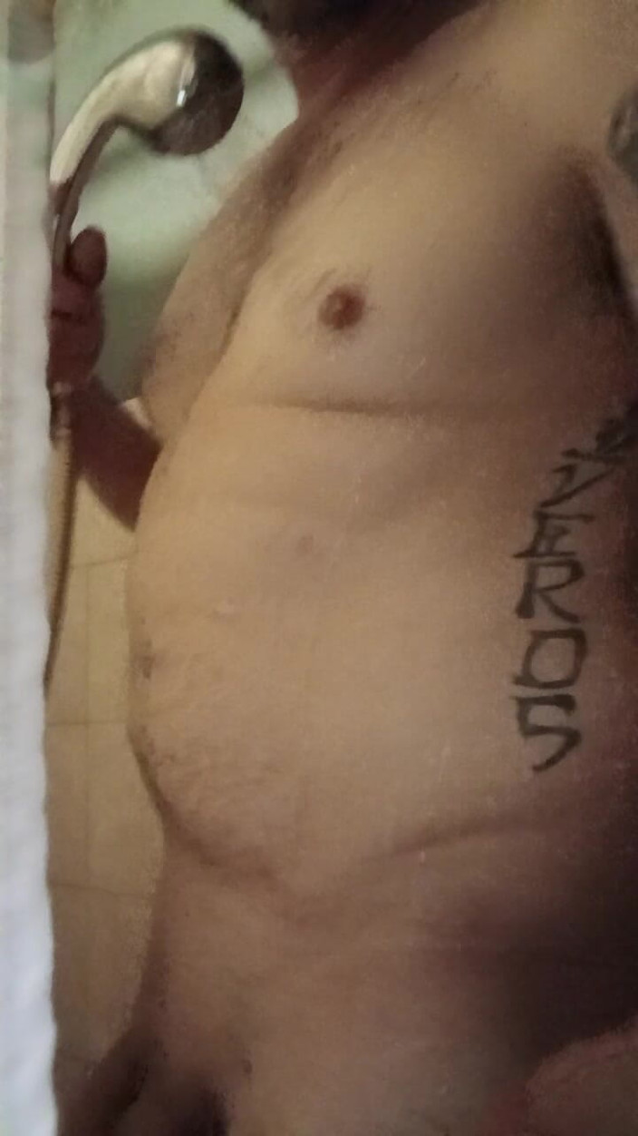 Putona rica: Masturbarsi in bagno