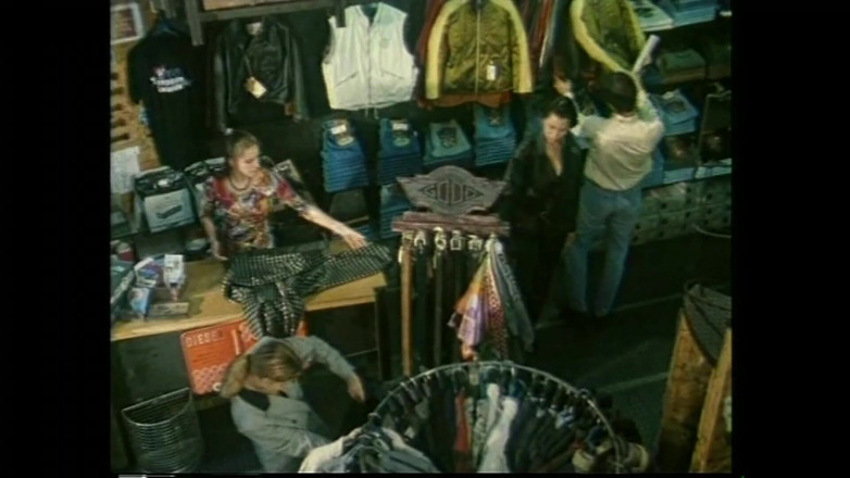 FM Video VOD: Tradimenti All'italiana - （原版完整电影未剪辑）