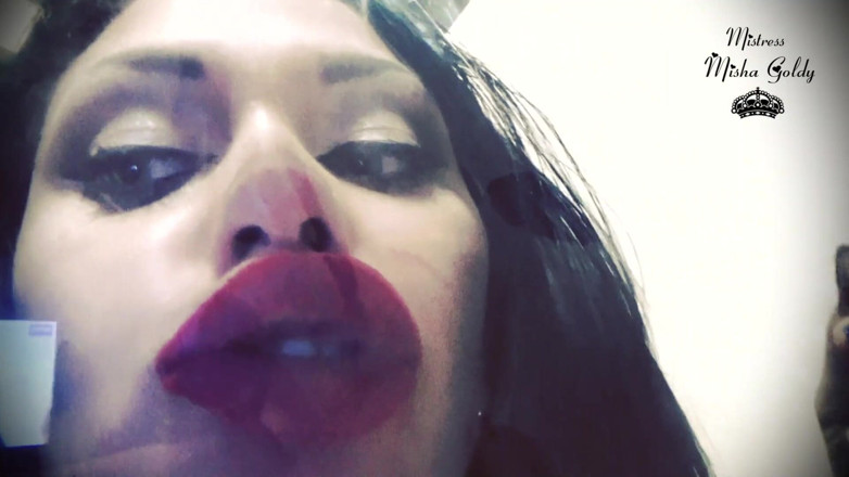 Goddess Misha Goldy: Red lips prints over glass &amp; frenchkissing