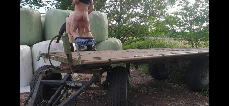 UserBitch1: Awesome Outdoor Fuck