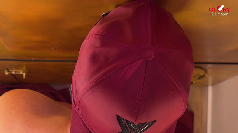 GLORYHOLEGAYS: Princ Albert v gloryhole: Semínko, které zůstává uvězněné v žaludu