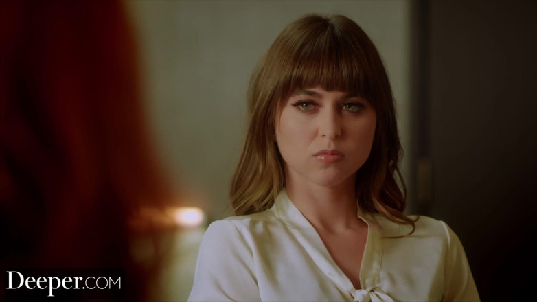 Deeper: Lebih. Maitland si cewek hot rambut merah melatih sekretarisnya riley...