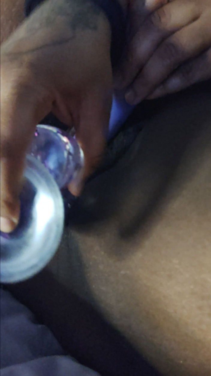 Lola Tha Pink Bunny: Lola Bunni to strčí do své kundičky!!