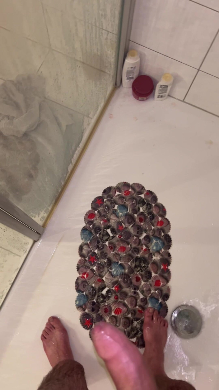 Dragon studio: Me tocando no chuveiro