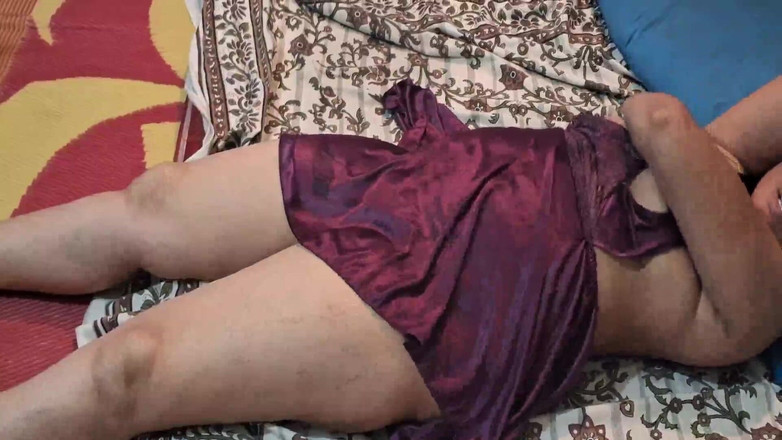 Sexy sindu: Caseiro indiano fodendo esposa dura em sari