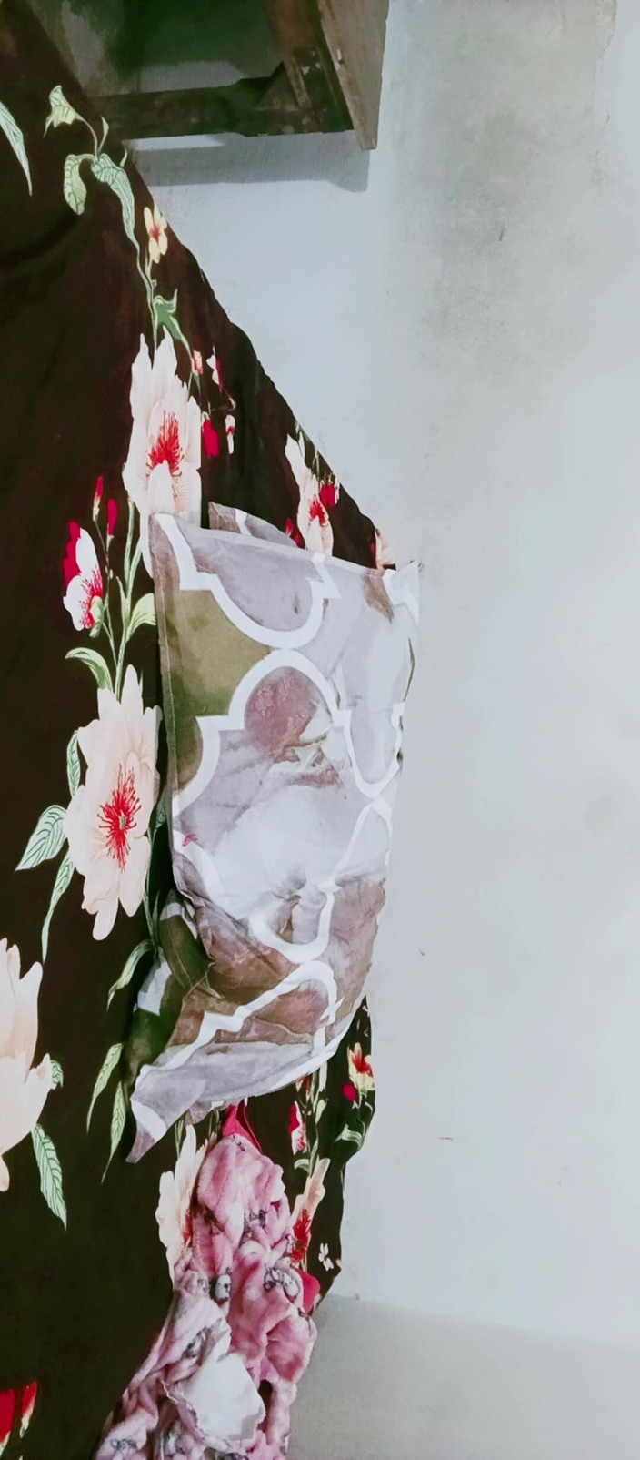 AlarmedFriction635: Ghost seduce la sexy Reshmi in privato