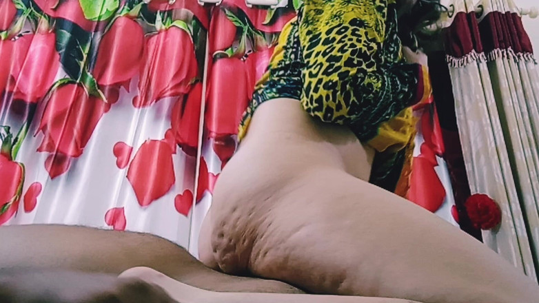 Bolly Karma: 美丽的继母