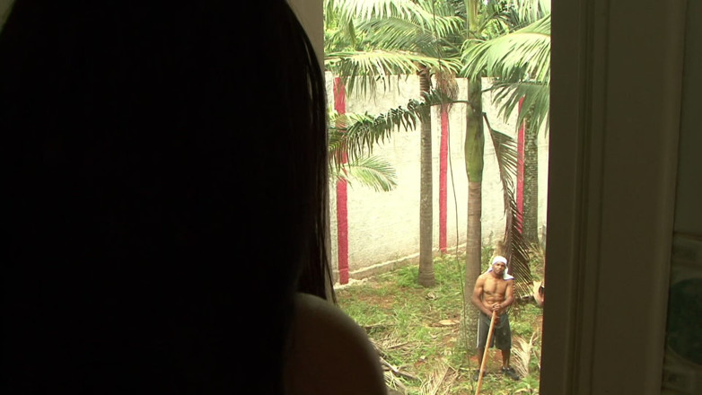 Quente club: A Hot Brunette Hired a Handyman and He Did the...