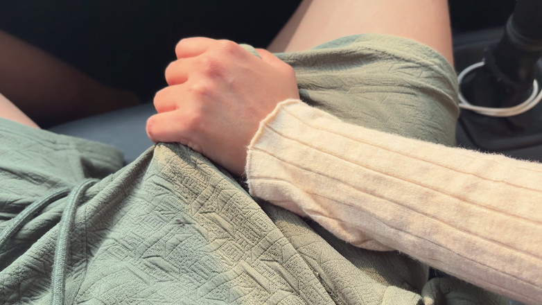 Danny_Duck: Ho quasi scopato la mia sorellastra mentre le dava lezioni...