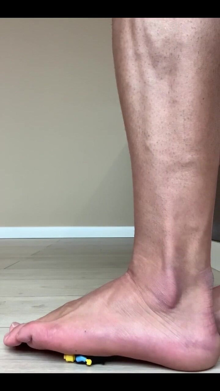 Jasons feet: Tiny Is害怕巨人