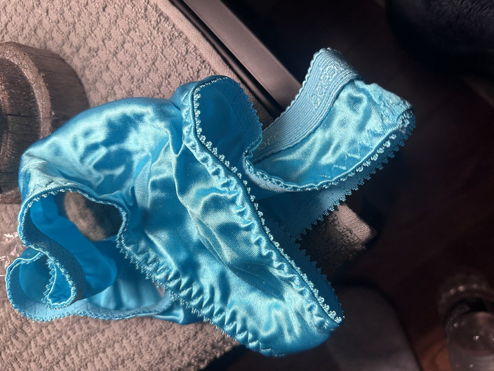 Bigbrook45: Cumming in Stepdaughters Satin Panties