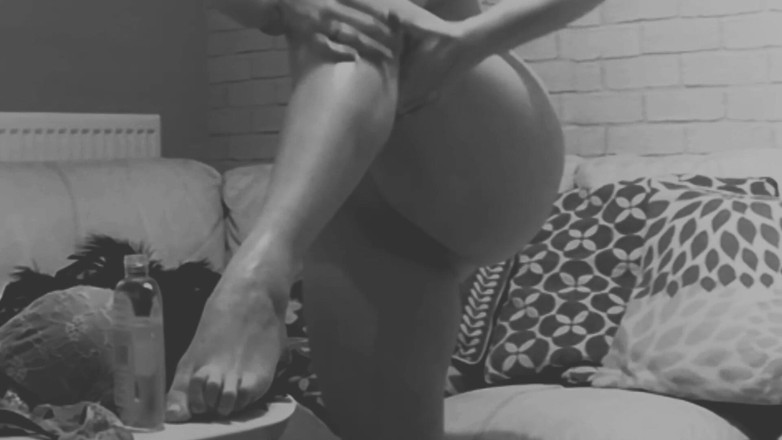 The adventures of Kylie Britain: Seduzione sensuale