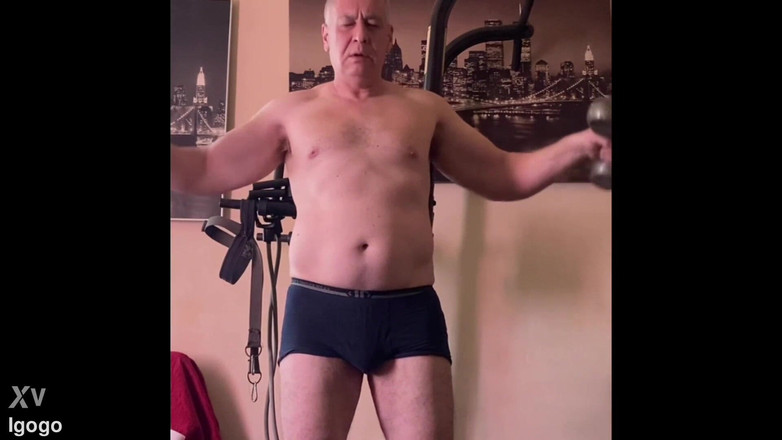 Alex Igogo: Starý táta Solo