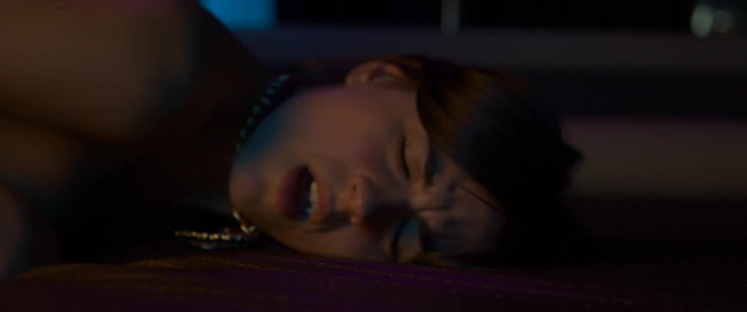 Verso Cinema: Deeply bitten in romance