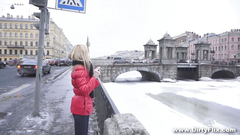 She is Nerdy: 一次热辣的欢迎性爱