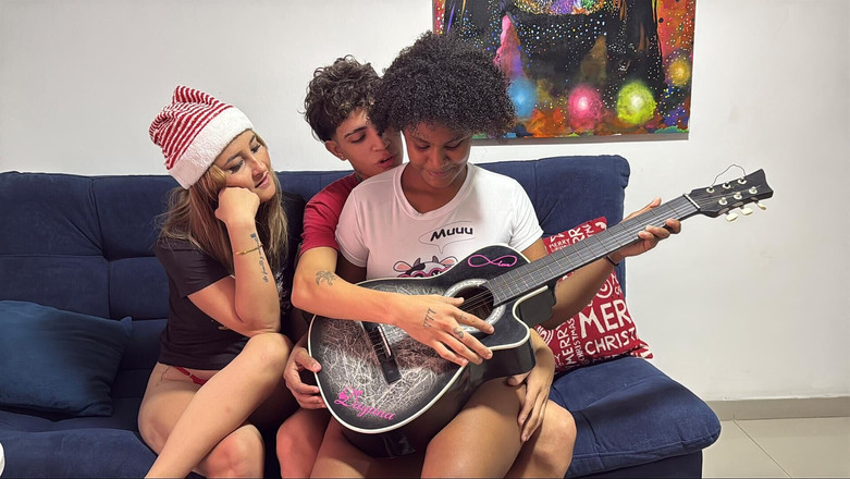 KenaySexxx: I Fulfill My Greatest Fantasy, My Sexy Stepmom and Ebony...