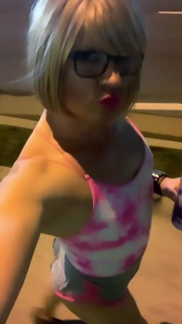CindieLove: Amazing slutty hot booty shorts outdoors Cindie Love