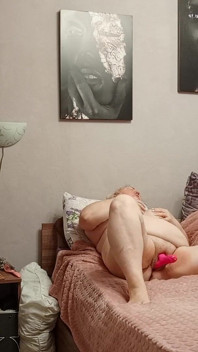 Stepmom Masturbates Big Meaty Pussy to Orgasm