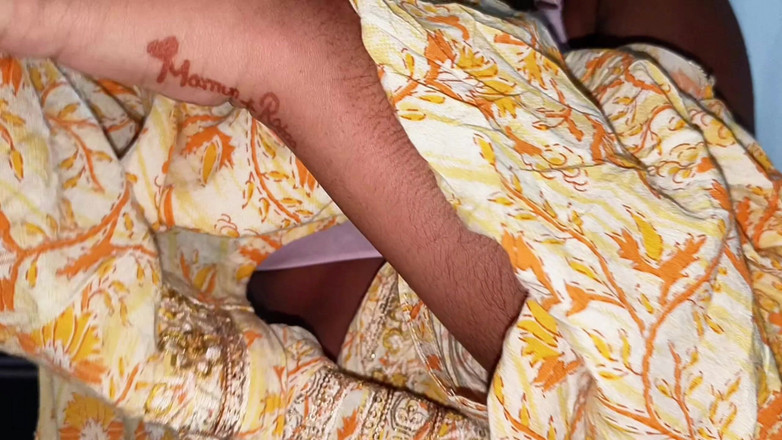 Bithi69gril: Kåt byflicka knullar galen kontorschef i hotellrummet Part1