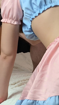 Young Beauty Gave a Blowjob and Cums During Passionate Fucking