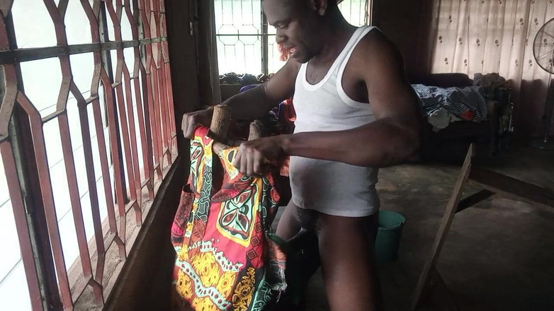 Moviesporn1: Jag kommer att vänta från min flickvän att komma hem