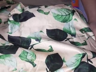 Naomisinka: Fast cum wearing satin flower skirt