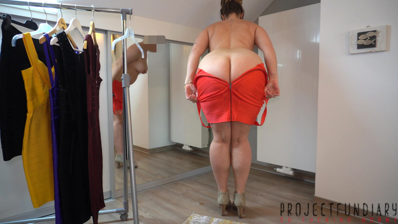 Projectsexdiary: Curvy Lady Putting on Her Tight Bodycon Dresses for You