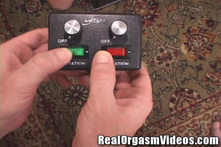 Sybian Orgasm Videos: Bunicuța curvă călărește pizda prăfuită pe vibratorul Sybian!