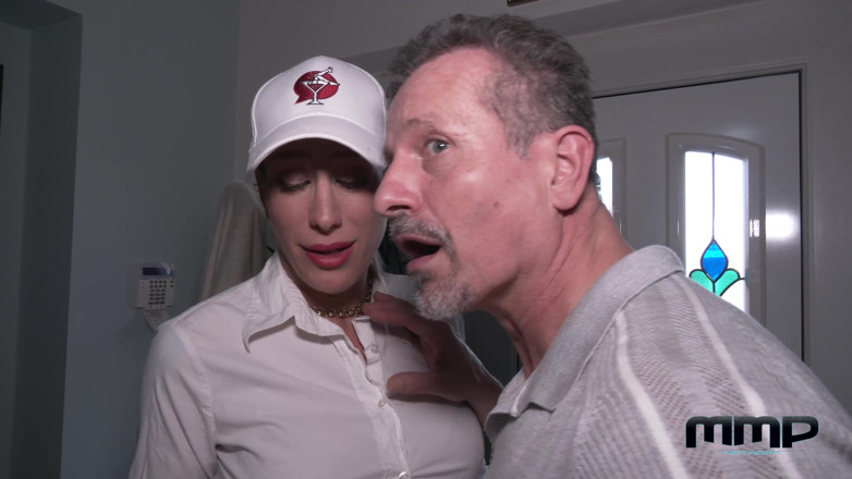 MMP Network: Sexy Pizza Chick to Home