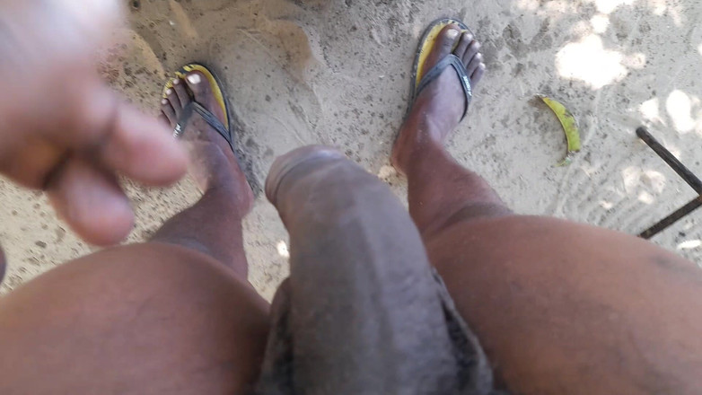 BMCs: 娼婦の顔にたくさんの汚れ、口の中におしっこ、顔に唾を吐き、無知、裏切り者、野蛮な娼婦