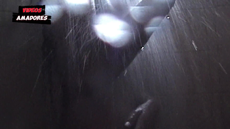 Amateurs videos: Two Lesbians Taking a Shower