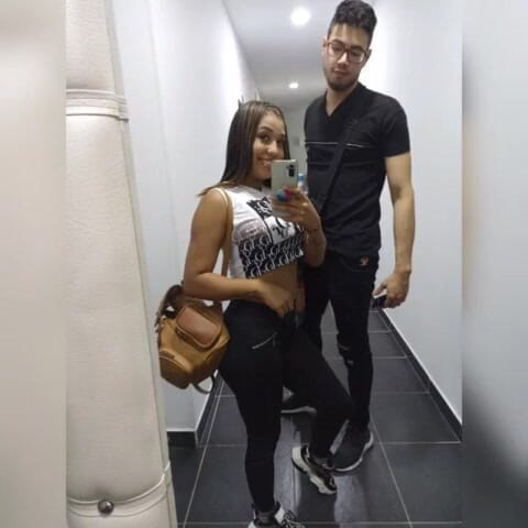 Pikaa6: Morena de 18 años con grandes tetas caídas de Nueva York...