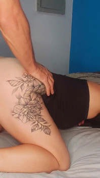 Hot Wife Welcomes the TV Technician in a Very Provocative Outfit and Lets Him Fuck Her Ass