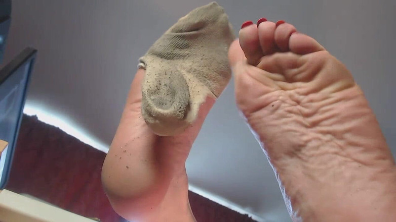 Lilly Disgrace: Șosetă perversă