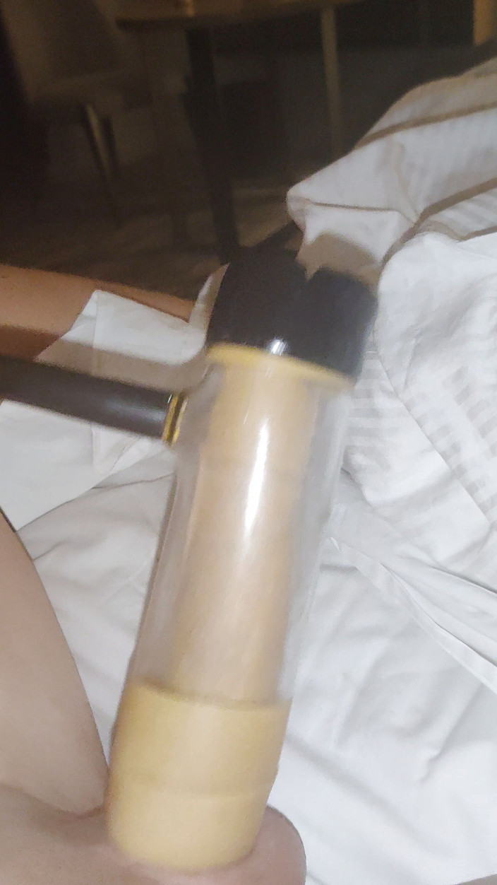 Big Daddy Dommmm: Allenamento del cazzo con la macchina del sesso in hotel...