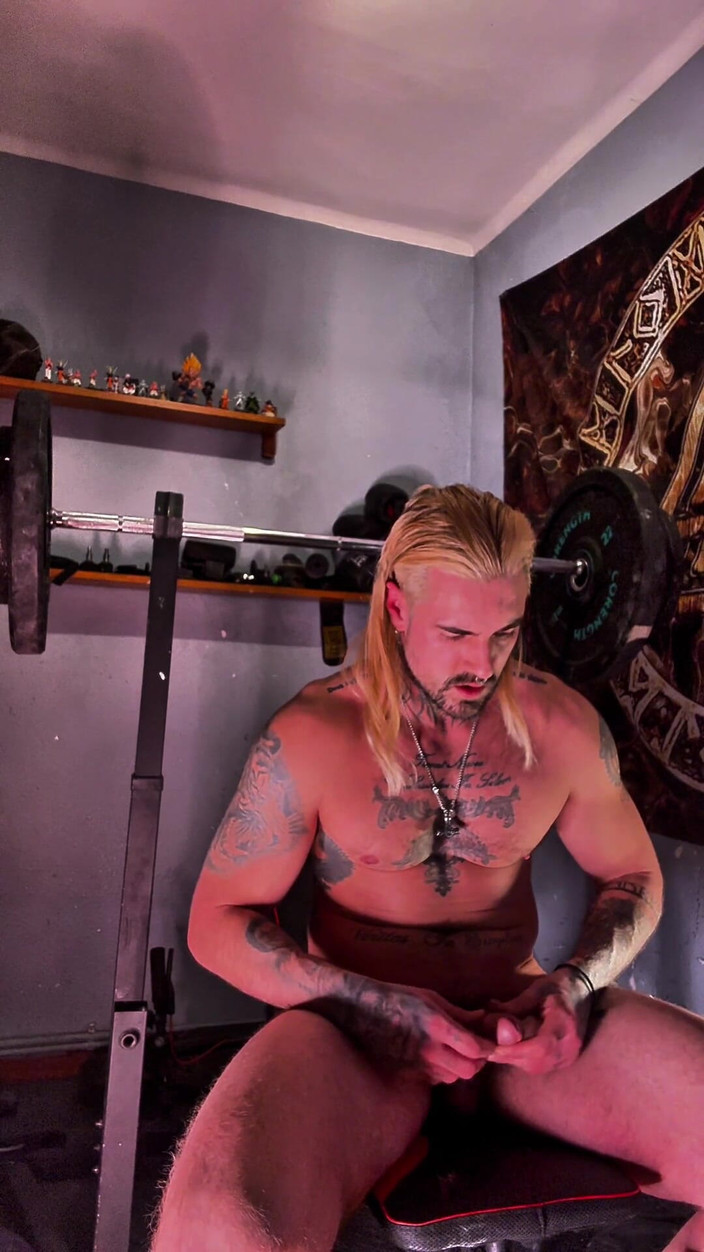 JackSpanish: 从哑铃开始，最后操了我的长凳