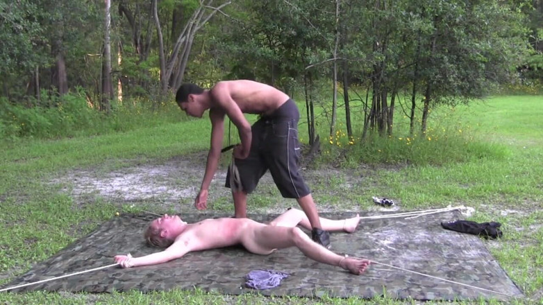 Dream Boy Bondage: Hitchhiker - Chapter 2