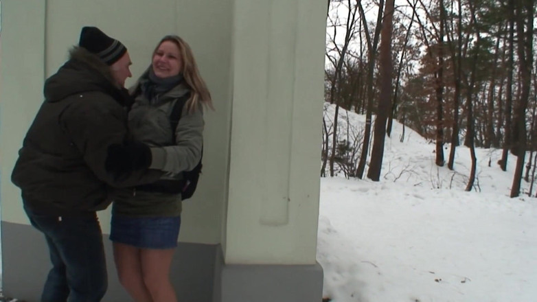 Emma Gold: Sexy blonde fucks outside in the snow