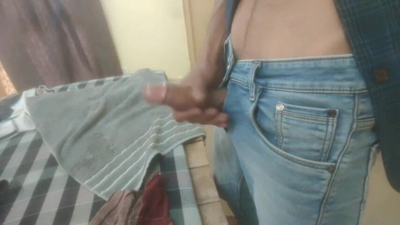 BlondeTroubleshootor: Biggest Cumshot in Jeans