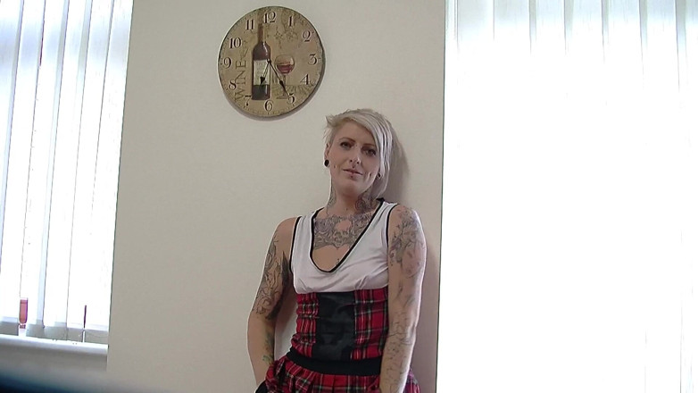All Those Girlfriends: Inked chick Joy Star rubs her wet cunt