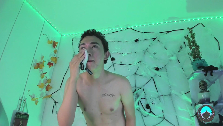 Sofi_elfqueen: 精灵变身到娘娘腔男孩