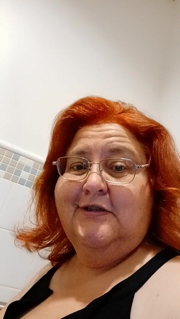 BBW nurse Vicki adventures with friends: Look at my New hair style and color