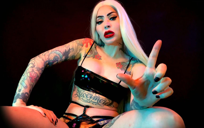 Baal Eldritch: Bana öde, seni küçük köpek! - Macar, Macar, Findom