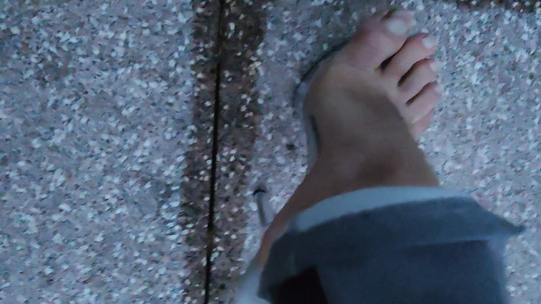 Mutsakin: Chodidla a podpatky