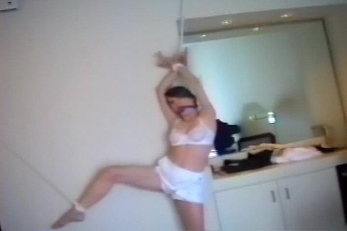 Club of Bondaged Babes: Perfect Vintage Show with Breathtaking Tied up Teen