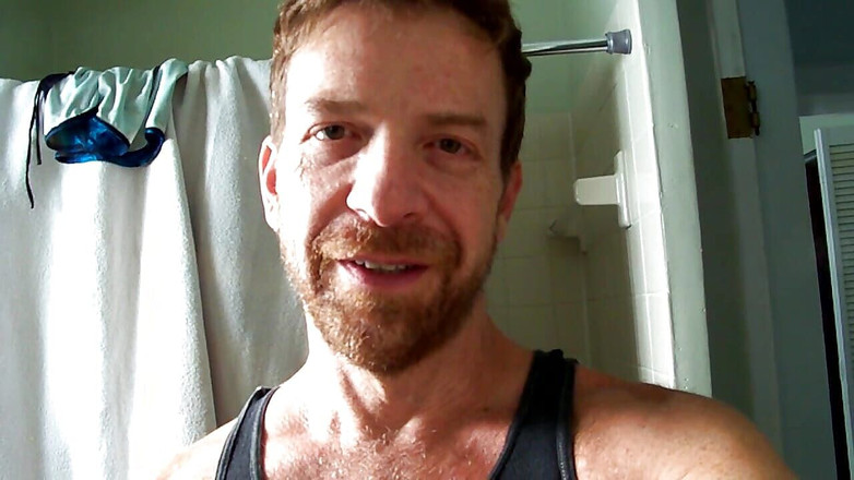 Hairyartist: 毛发癖者在帮助教练